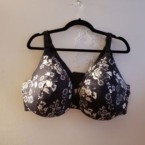 Black and white flower Cacique Bra. Size 46DDD
